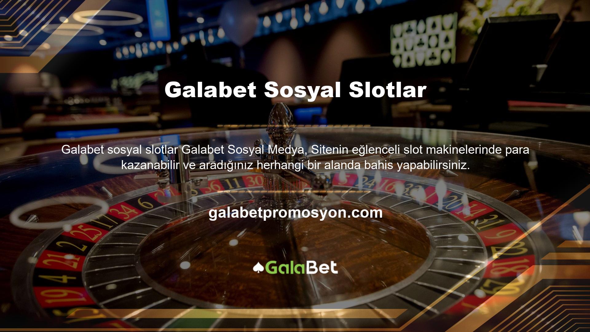 Casino odasında gerçek insanların varlığı ve varlığı gerçek bir casino atmosferi sağlar